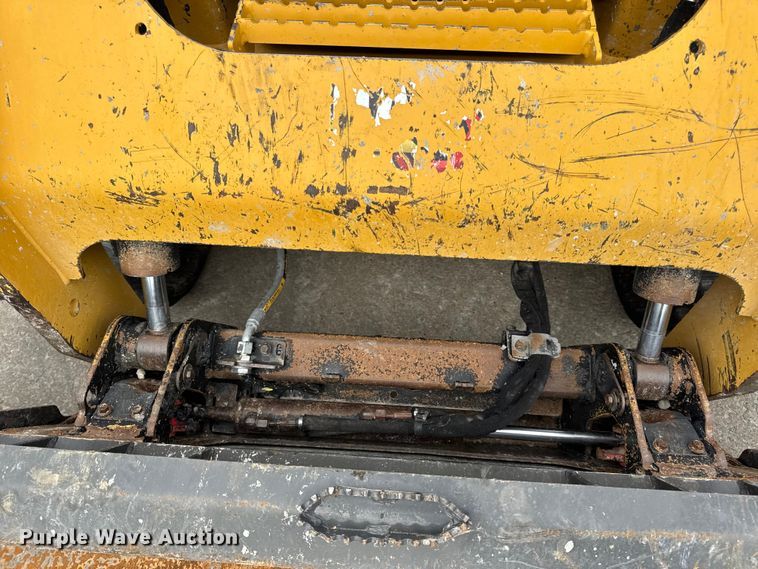 image for item EN0550 2021 Caterpillar 299D3 tracked skid steer loader