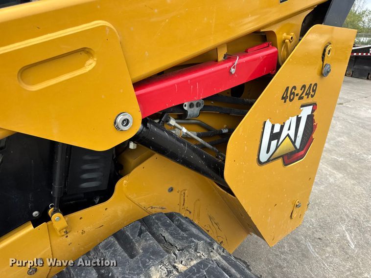 image for item EN0550 2021 Caterpillar 299D3 tracked skid steer loader