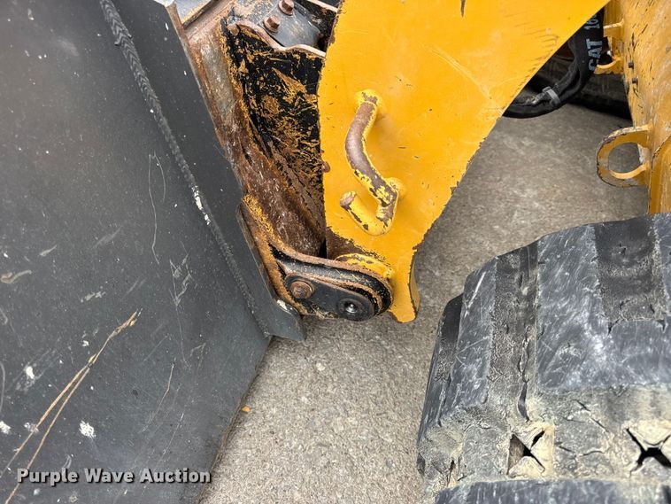 image for item EN0550 2021 Caterpillar 299D3 tracked skid steer loader