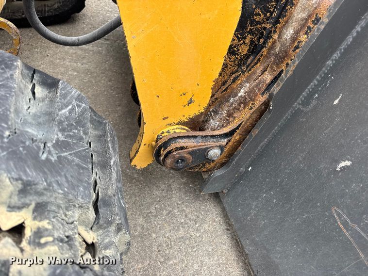 image for item EN0550 2021 Caterpillar 299D3 tracked skid steer loader