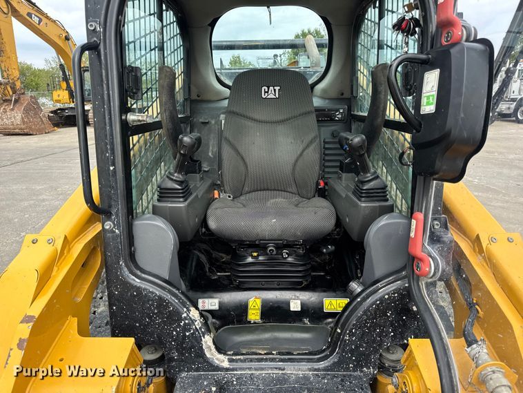 image for item EN0550 2021 Caterpillar 299D3 tracked skid steer loader
