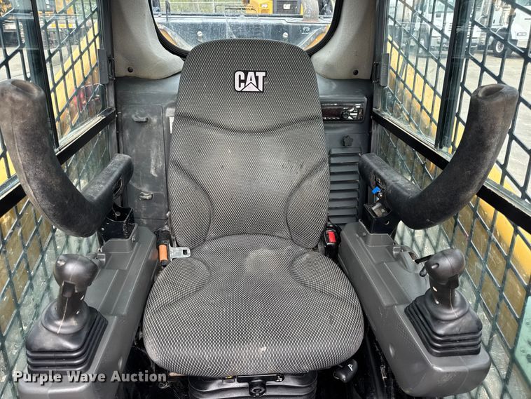 image for item EN0550 2021 Caterpillar 299D3 tracked skid steer loader