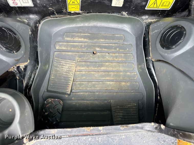 image for item EN0550 2021 Caterpillar 299D3 tracked skid steer loader