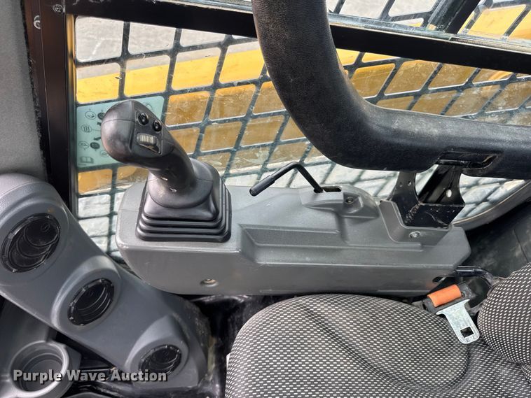 image for item EN0550 2021 Caterpillar 299D3 tracked skid steer loader