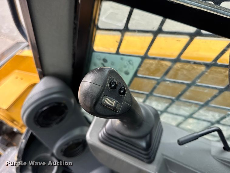 image for item EN0550 2021 Caterpillar 299D3 tracked skid steer loader