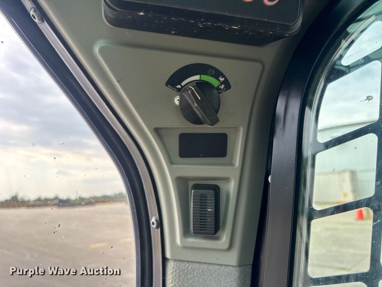 image for item EN0550 2021 Caterpillar 299D3 tracked skid steer loader