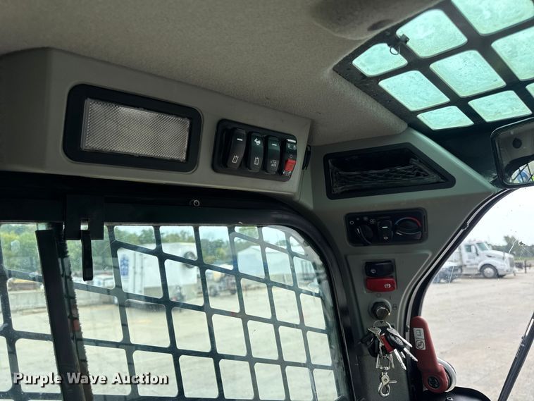 image for item EN0550 2021 Caterpillar 299D3 tracked skid steer loader