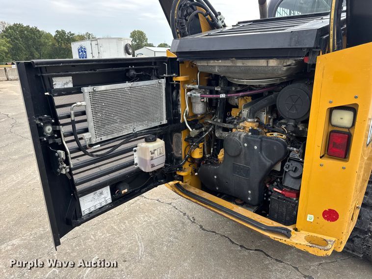 image for item EN0550 2021 Caterpillar 299D3 tracked skid steer loader