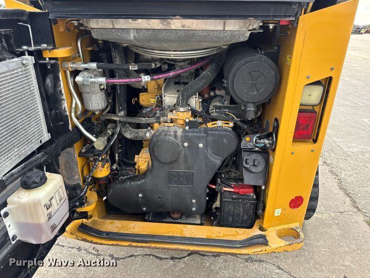 image for item EN0550 2021 Caterpillar 299D3 tracked skid steer loader