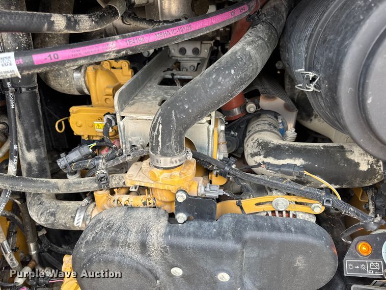 image for item EN0550 2021 Caterpillar 299D3 tracked skid steer loader