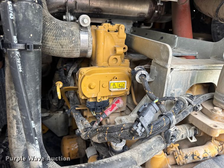 image for item EN0550 2021 Caterpillar 299D3 tracked skid steer loader