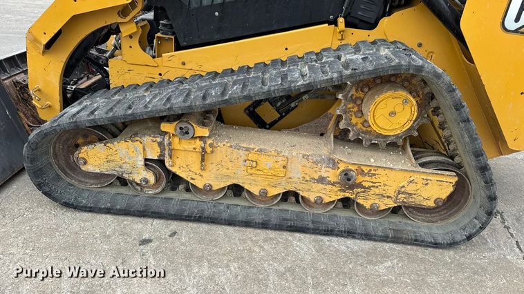 image for item EN0550 2021 Caterpillar 299D3 tracked skid steer loader
