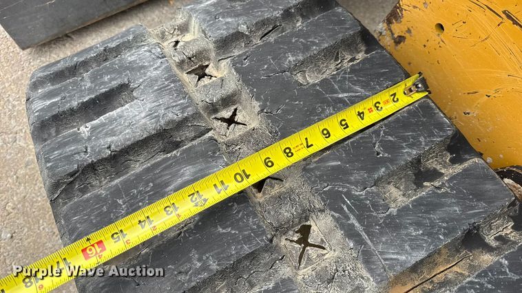 image for item EN0550 2021 Caterpillar 299D3 tracked skid steer loader