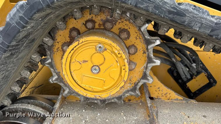 image for item EN0550 2021 Caterpillar 299D3 tracked skid steer loader