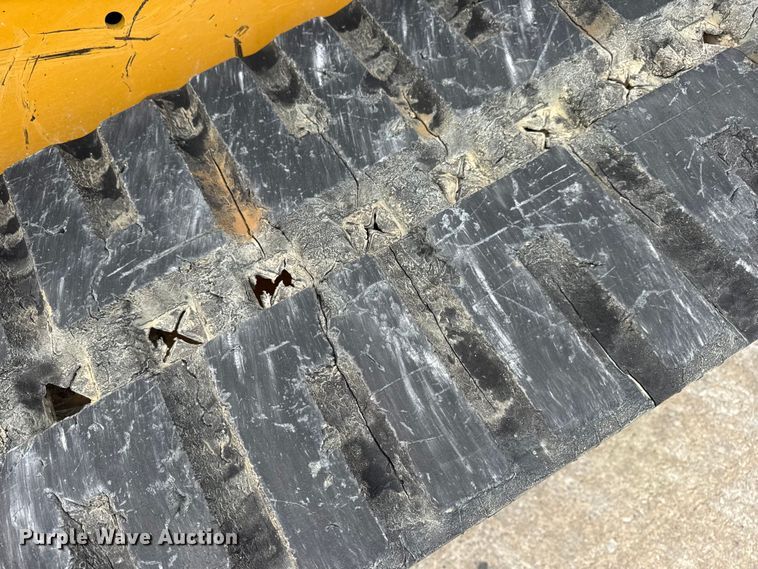 image for item EN0550 2021 Caterpillar 299D3 tracked skid steer loader