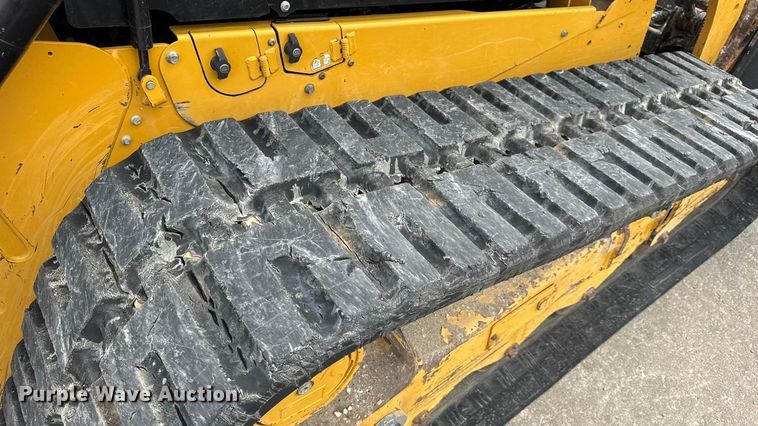 image for item EN0550 2021 Caterpillar 299D3 tracked skid steer loader