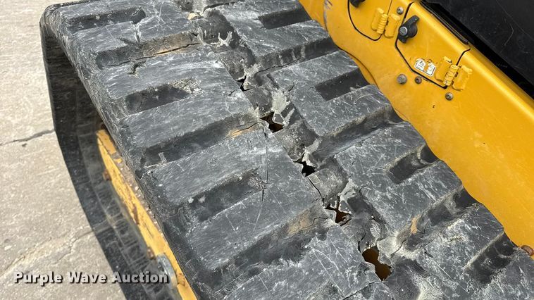 image for item EN0550 2021 Caterpillar 299D3 tracked skid steer loader