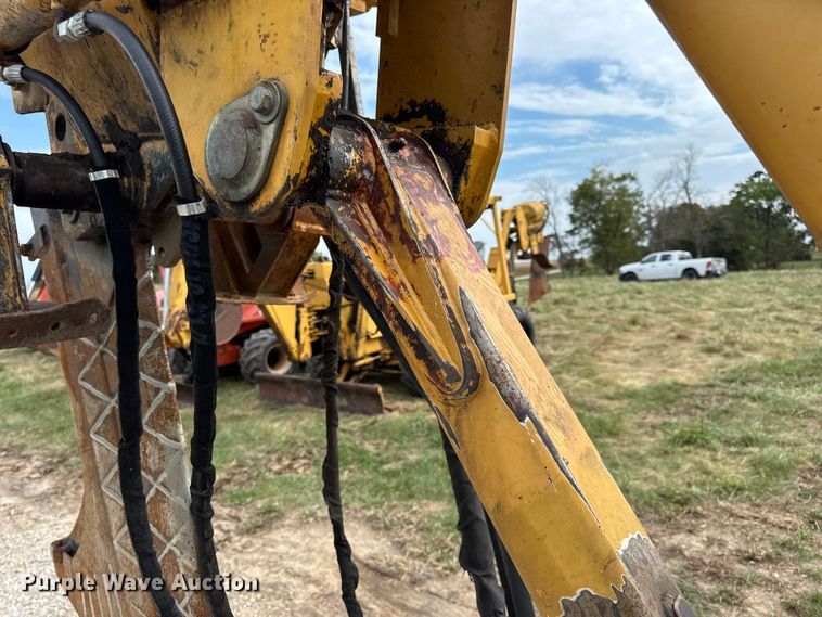 image for item EN0551 2000 Vermeer V8550A vibratory cable plow