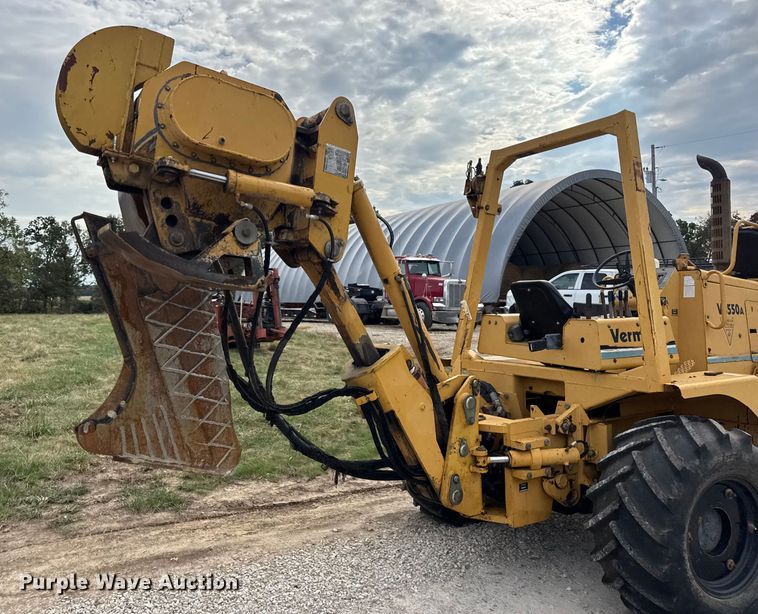 image for item EN0551 2000 Vermeer V8550A vibratory cable plow