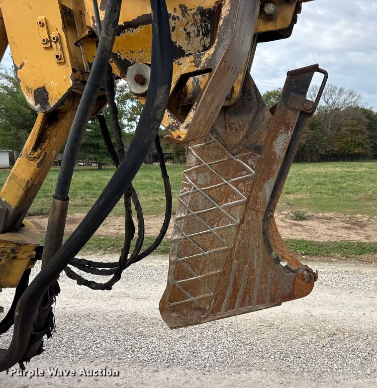 image for item EN0551 2000 Vermeer V8550A vibratory cable plow