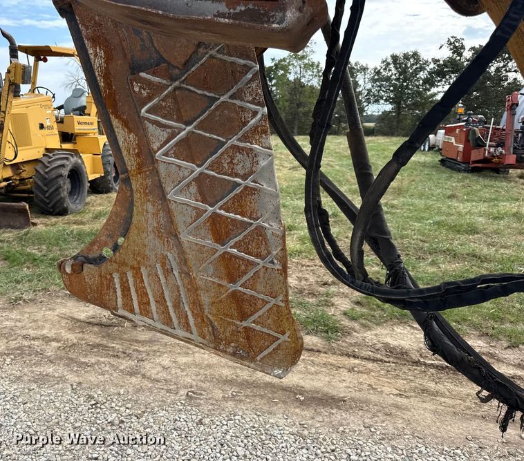 image for item EN0551 2000 Vermeer V8550A vibratory cable plow