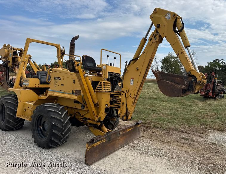 image for item EN0551 2000 Vermeer V8550A vibratory cable plow