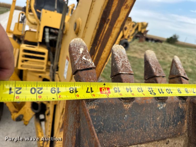 image for item EN0551 2000 Vermeer V8550A vibratory cable plow