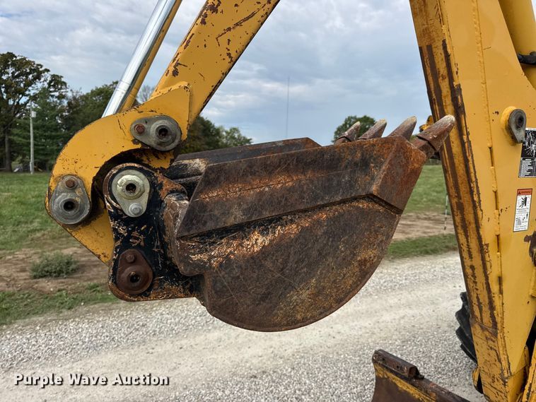 image for item EN0551 2000 Vermeer V8550A vibratory cable plow