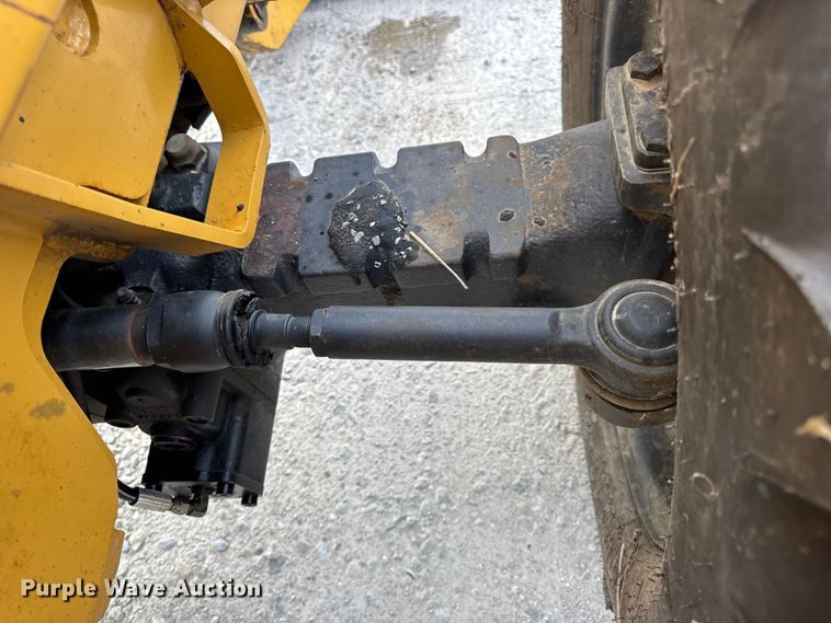 image for item EN0551 2000 Vermeer V8550A vibratory cable plow