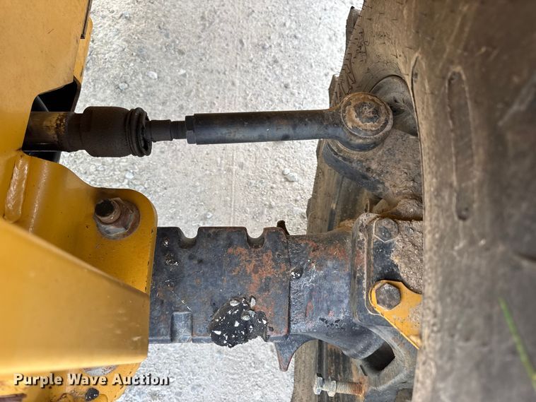 image for item EN0551 2000 Vermeer V8550A vibratory cable plow