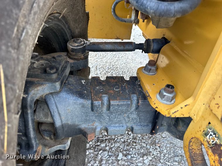 image for item EN0551 2000 Vermeer V8550A vibratory cable plow