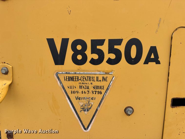 image for item EN0551 2000 Vermeer V8550A vibratory cable plow