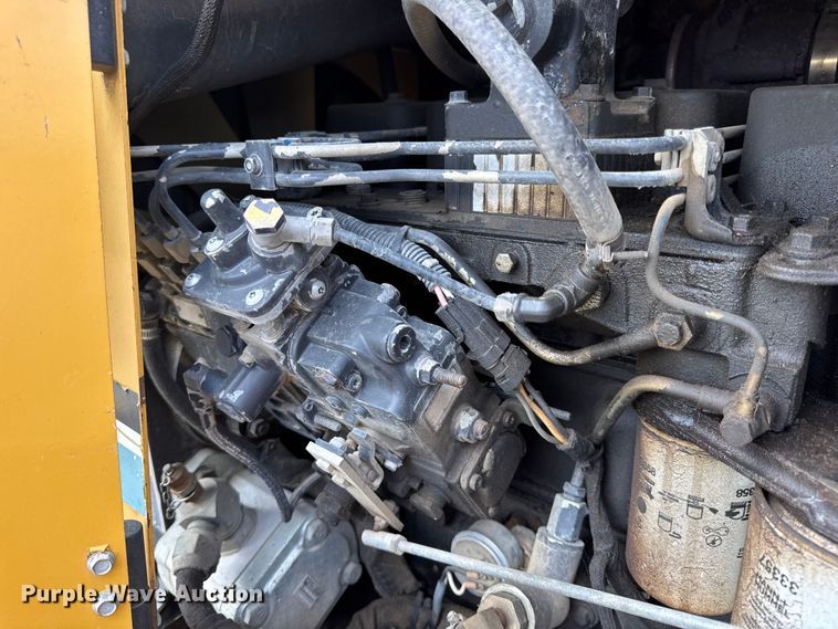 image for item EN0551 2000 Vermeer V8550A vibratory cable plow