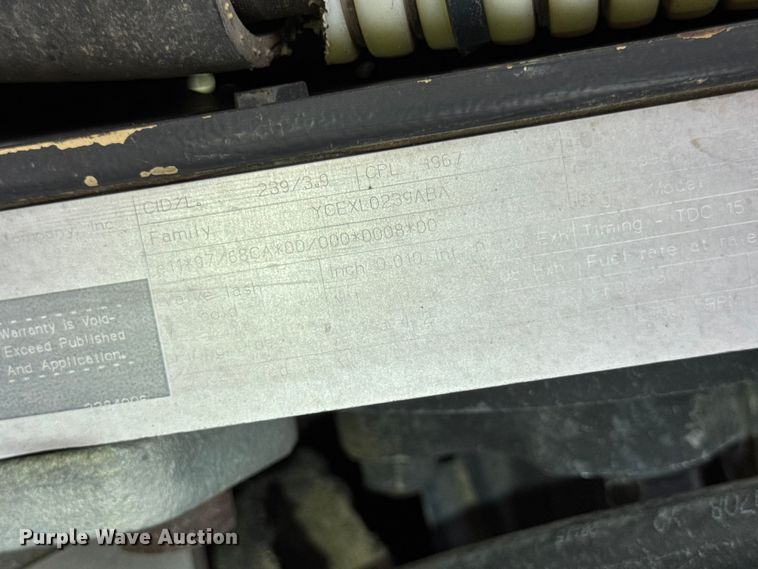 image for item EN0551 2000 Vermeer V8550A vibratory cable plow