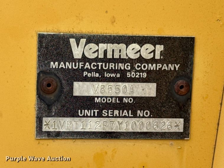 image for item EN0551 2000 Vermeer V8550A vibratory cable plow