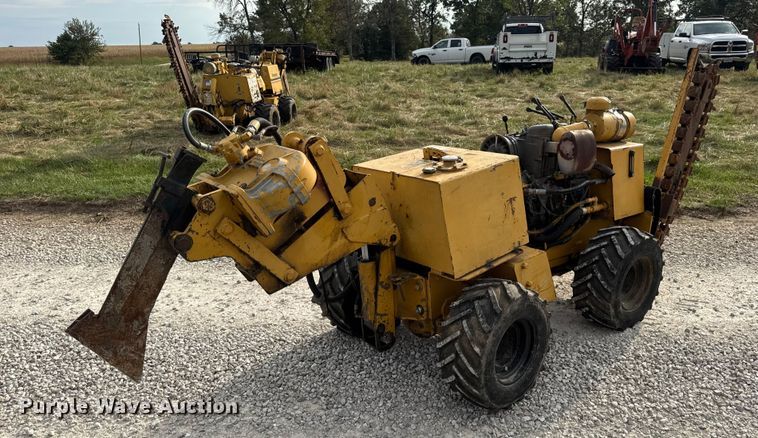image for item EN0552 1988 Vermeer LM35 trencher