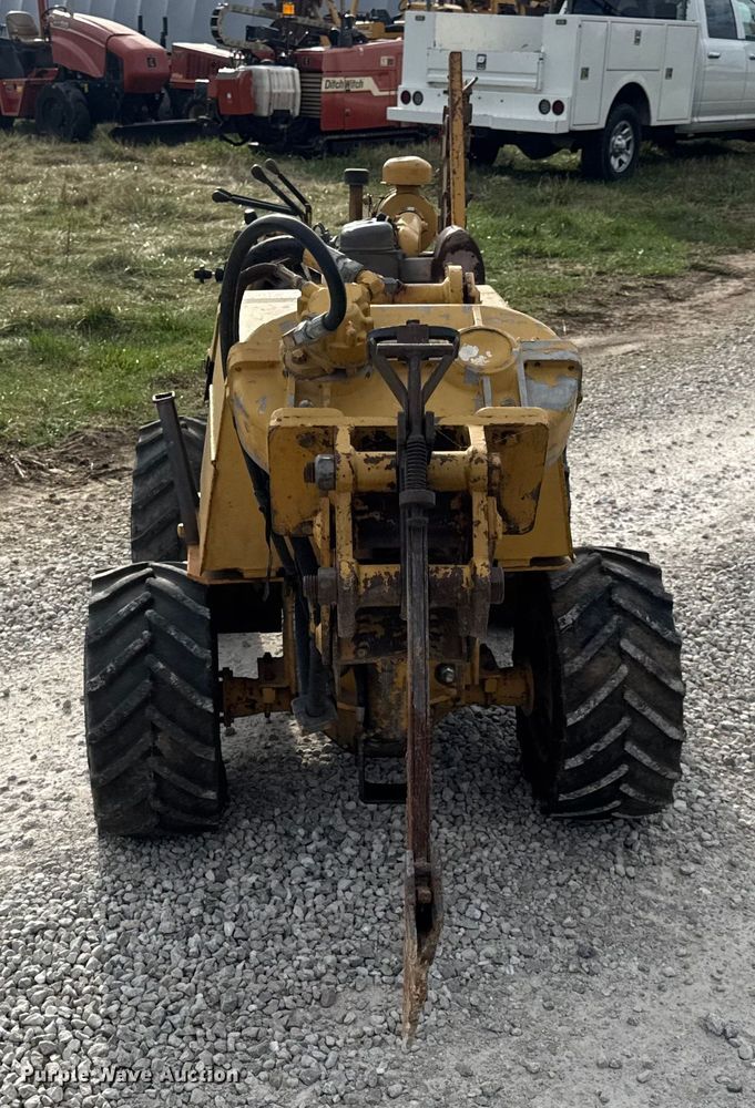 image for item EN0552 1988 Vermeer LM35 trencher