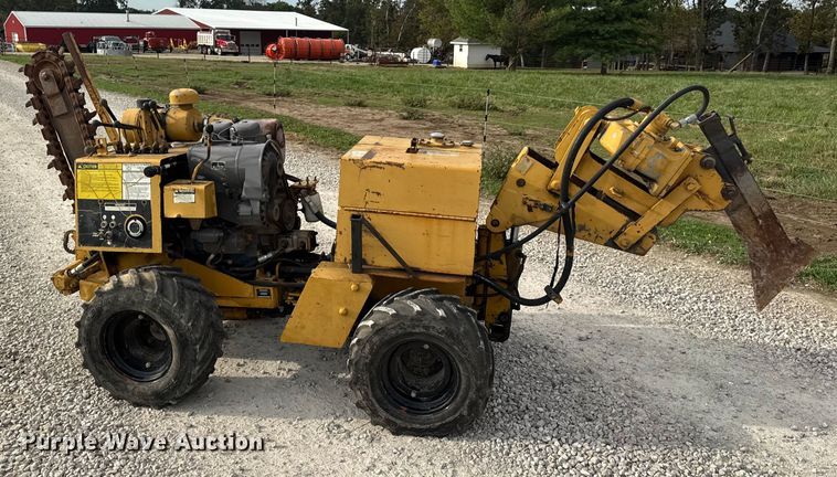 image for item EN0552 1988 Vermeer LM35 trencher