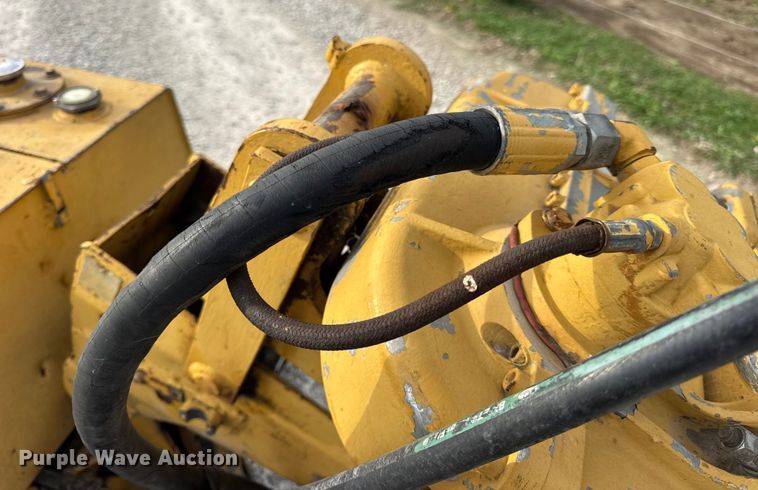 image for item EN0552 1988 Vermeer LM35 trencher