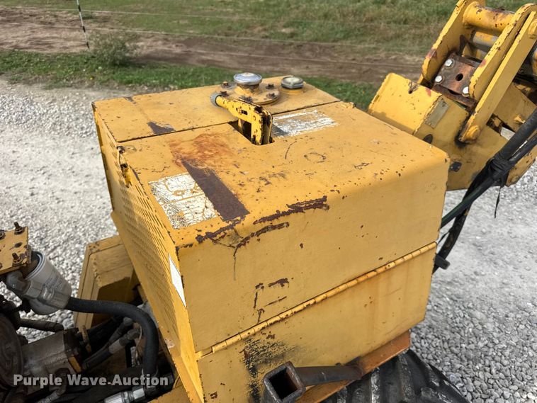 image for item EN0552 1988 Vermeer LM35 trencher