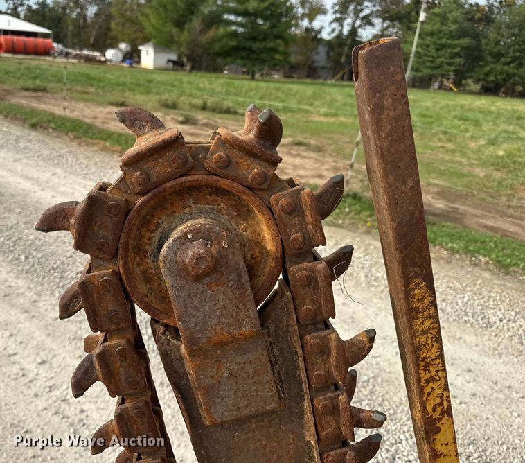 image for item EN0552 1988 Vermeer LM35 trencher