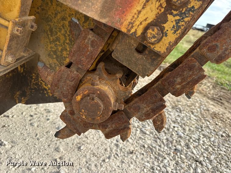 image for item EN0552 1988 Vermeer LM35 trencher