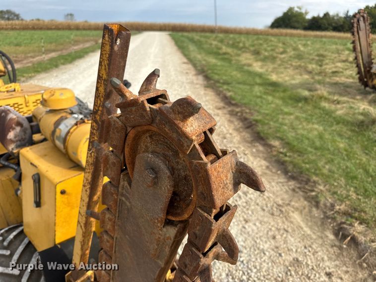 image for item EN0552 1988 Vermeer LM35 trencher