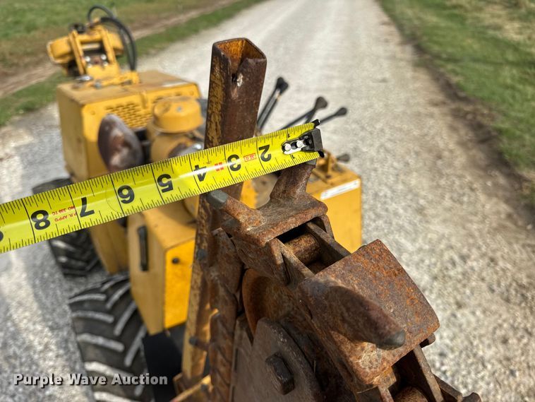 image for item EN0552 1988 Vermeer LM35 trencher