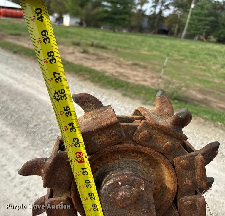 image for item EN0552 1988 Vermeer LM35 trencher