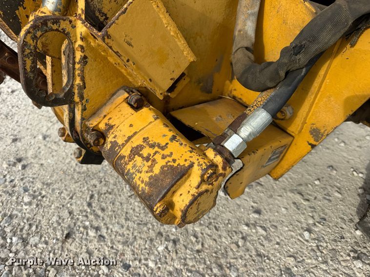 image for item EN0552 1988 Vermeer LM35 trencher