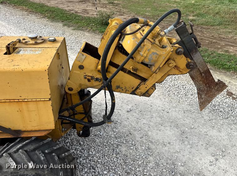 image for item EN0552 1988 Vermeer LM35 trencher