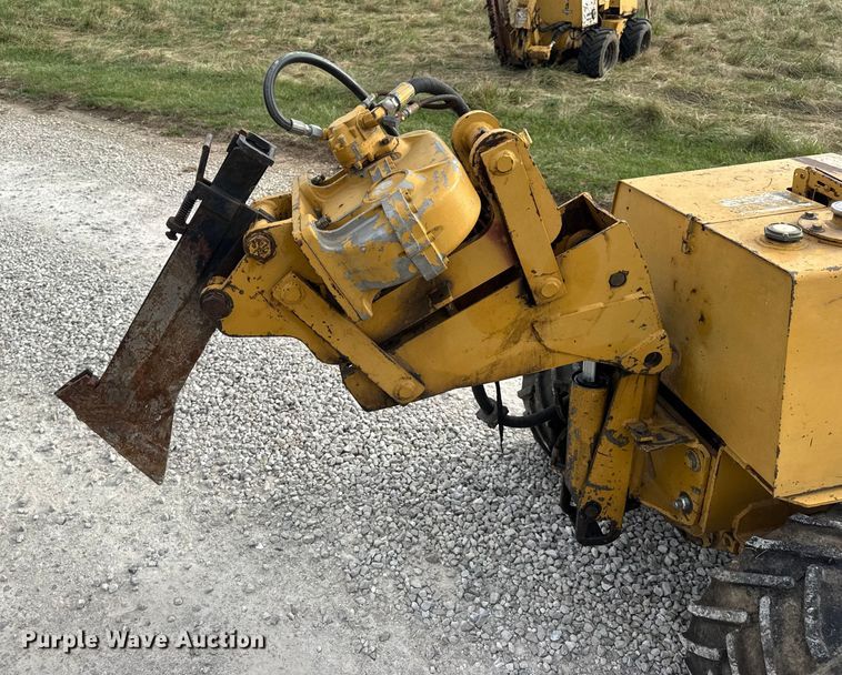 image for item EN0552 1988 Vermeer LM35 trencher