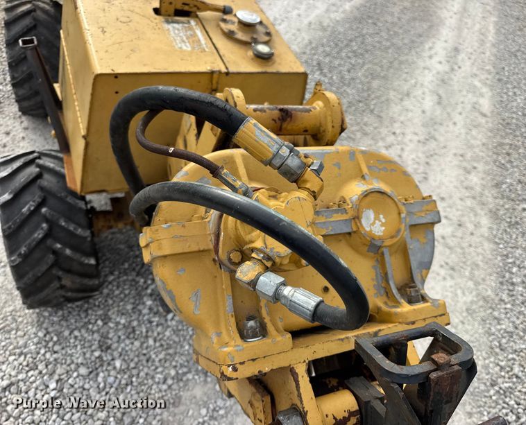 image for item EN0552 1988 Vermeer LM35 trencher