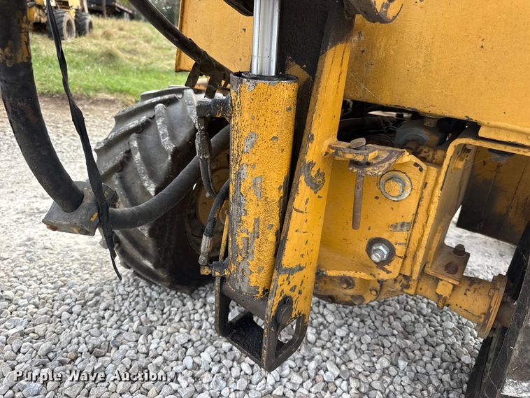 image for item EN0552 1988 Vermeer LM35 trencher